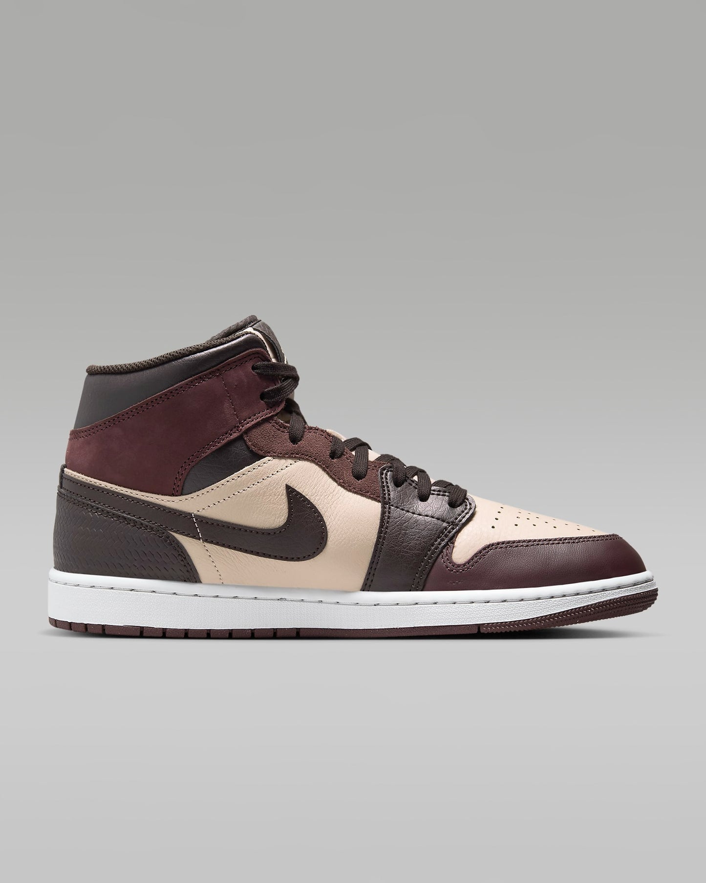 Nike - Air Jordan 1 Mid SE - Paris YMCA