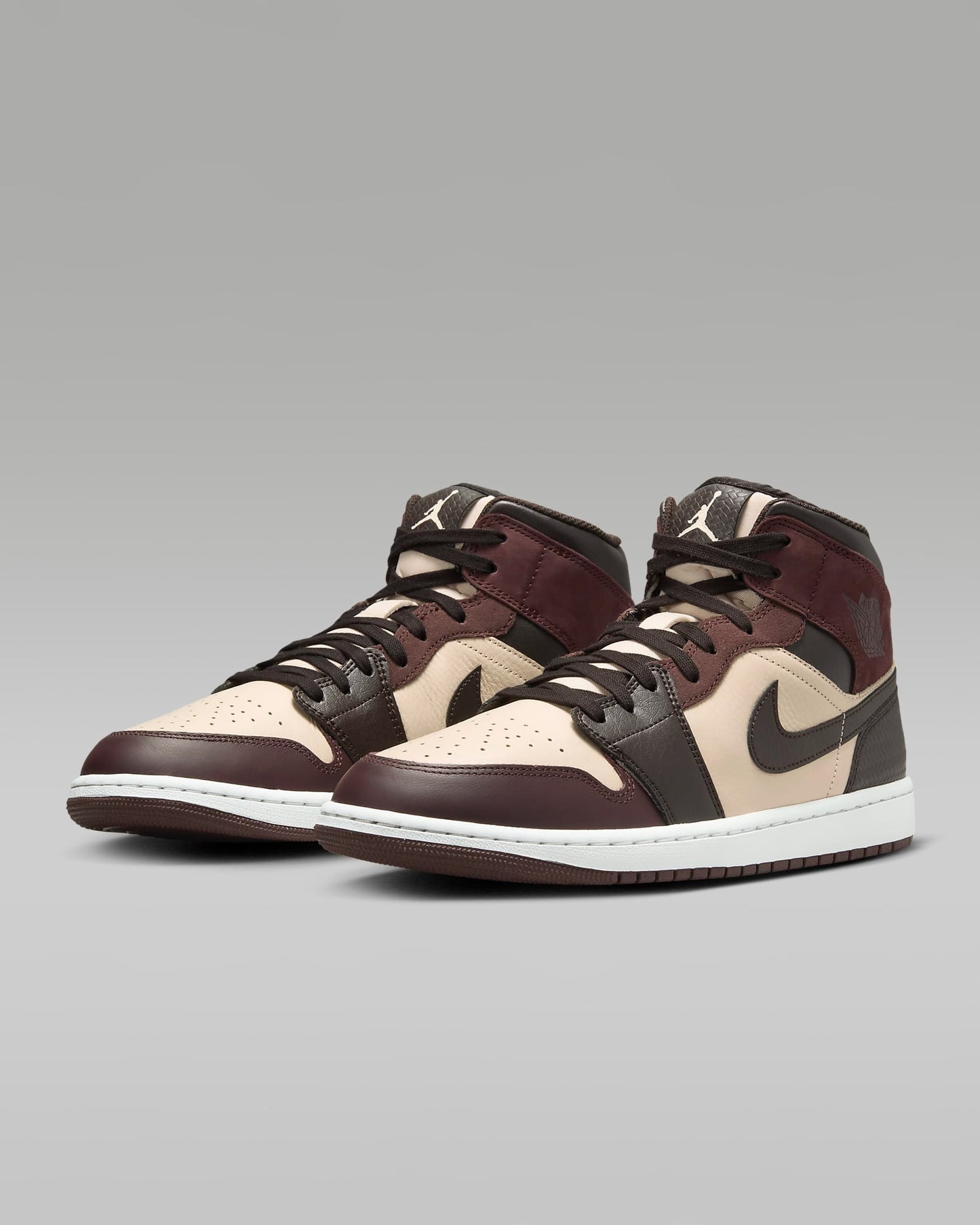 Nike - Air Jordan 1 Mid SE - Paris YMCA