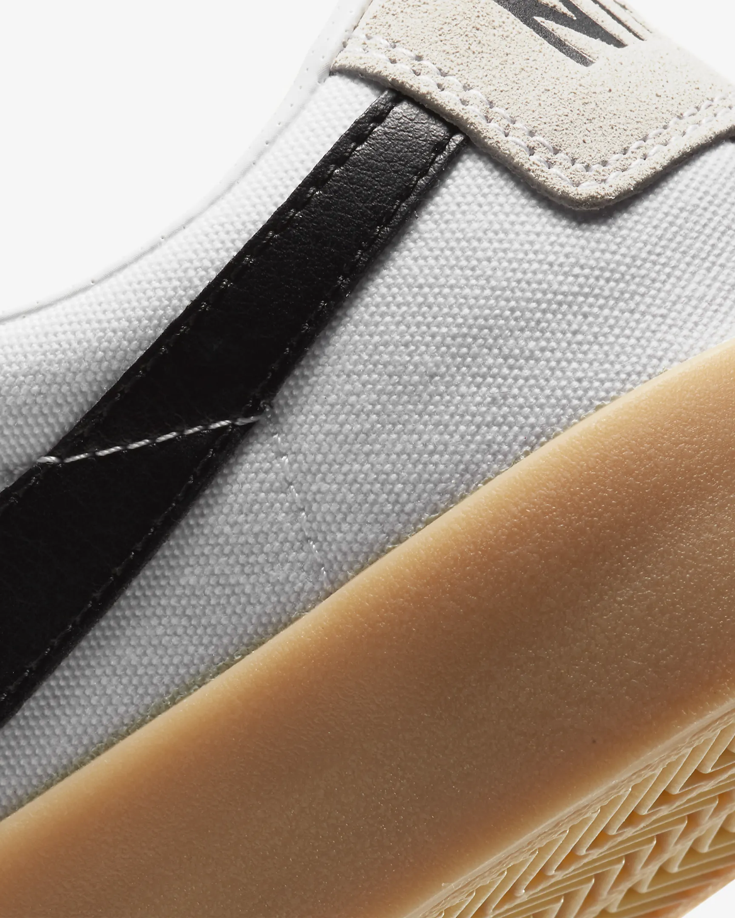 Nike - SB Zoom Blazer Low Pro GT - White Gum