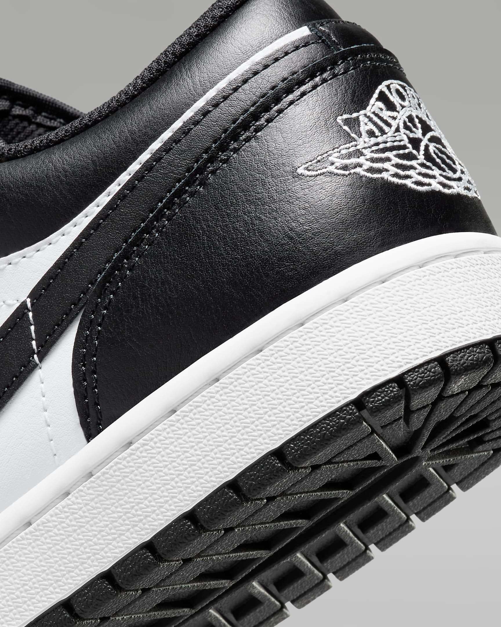 air-jordan-1-low-shoes-white-black-details