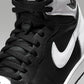 air-jordan-1-retro-high-og-black-white-laces