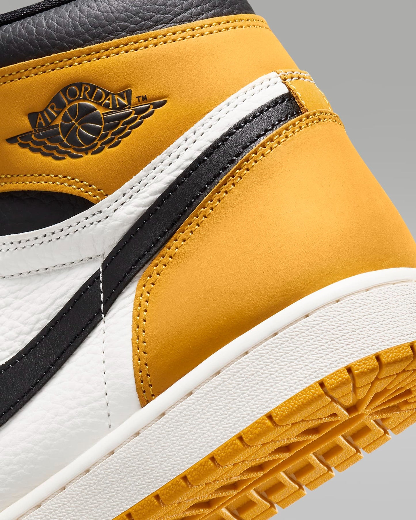 Nike - Air Jordan 1 Retro High OG - Yellow Ochre