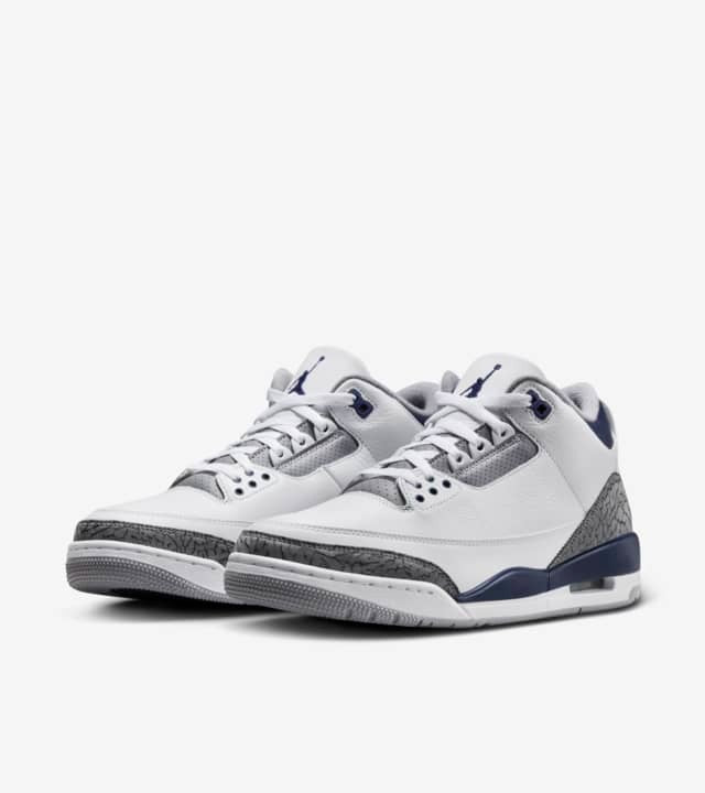 air-jordan-3-midnight-navy-pair