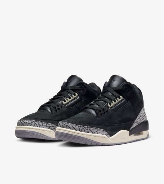 air-jordan-3-off-noir-pair