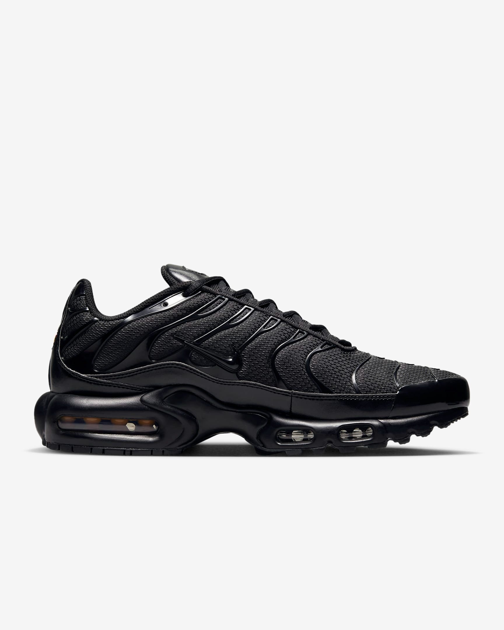 air-max-plus-shoes-tripple-black-backside