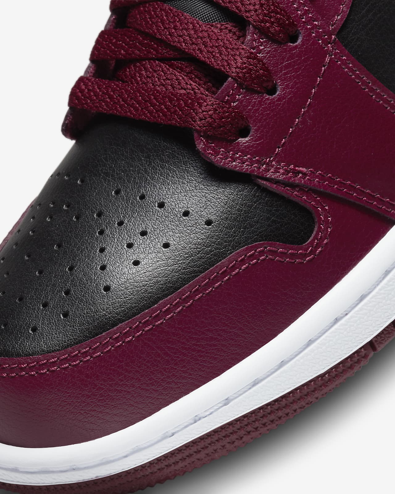 Nike - Air Jordan 1 Low - Black Maroon