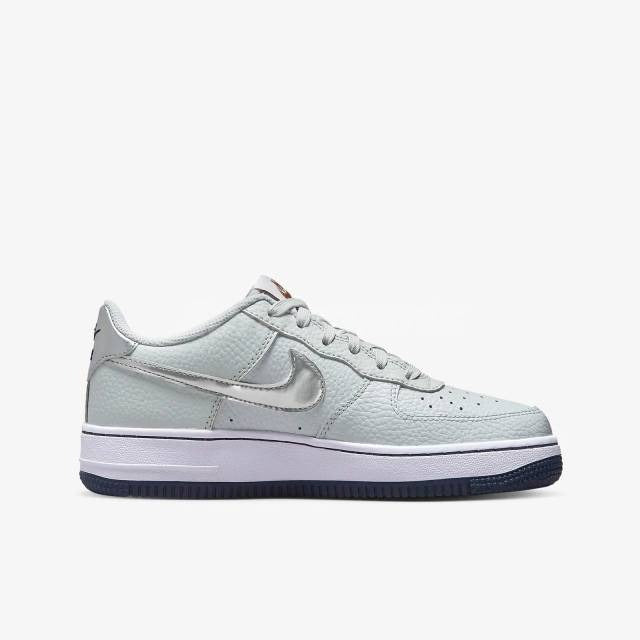 Nike - Air Force 1 - Metallic Silver