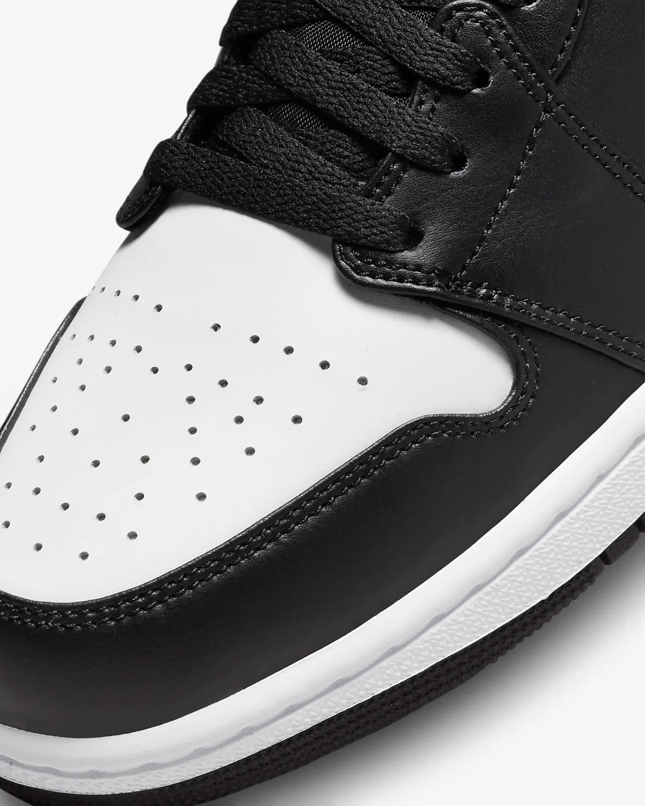 Nike - Air Jordan 1 Low - White Toe