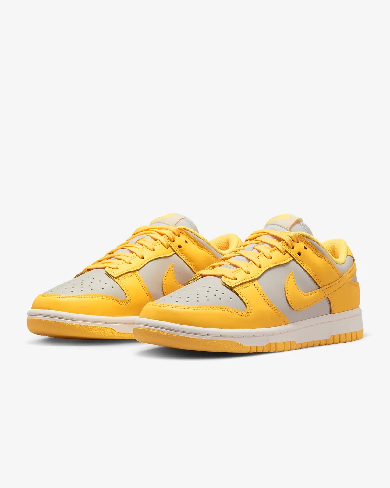 Nike - Dunk Low - Citron Pulse