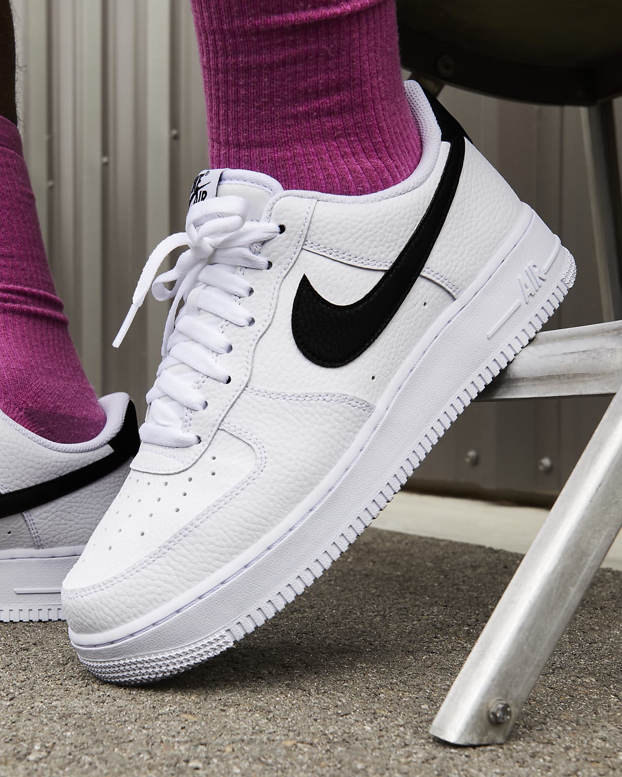 Nike - Air Force 1 Low - WHITE BLACK